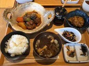 農園のカフェ厨房 TONERIKO