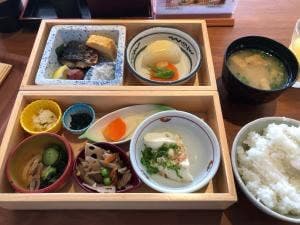 庭の食卓 四季