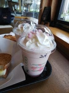 スターバックス コーヒー 蔦屋書店 武雄市図書館店