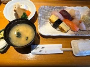 鮨処 やすけ