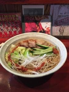 稟麺