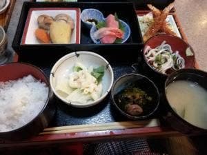 霞