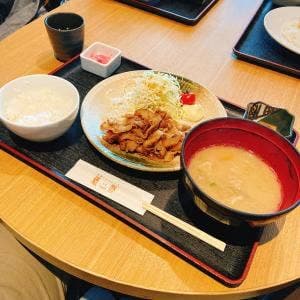 黒豚しゃぶしゃぶ銀座羅豚 大名古屋ビルヂング店