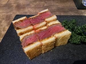 サロン ア ディネ ガルリ