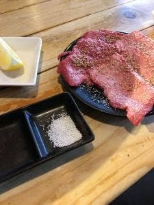 ホルモン・焼肉酒場 一本屋 大崎店