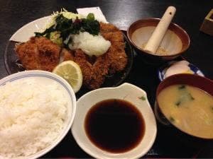 とんかつ市助