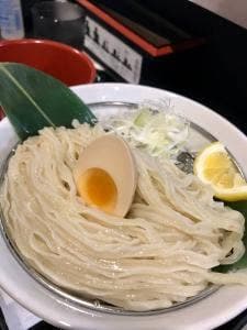 おいでやす通りにやってきた 宮田麺児