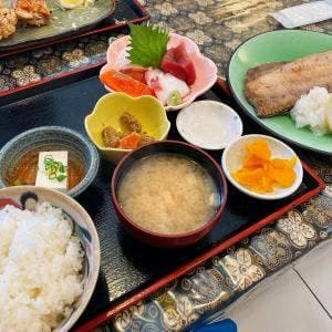 炭火焼鳥 鳥よし