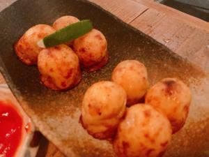 LAFF BAR&KITCHEN
