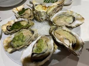 カナヤマ オイスターバー