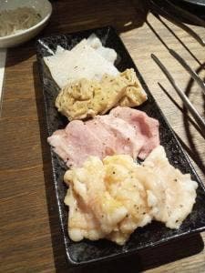 炭火焼ホルモン かなめ