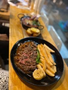 ノイス dining bar & boardgames