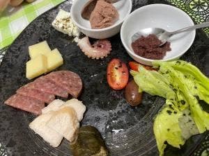 MEZES SANTORINI