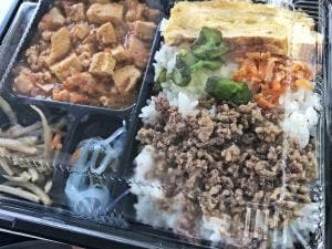 お弁当の弁弁