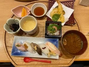 魚屋の台所 三代目ふらり寿司