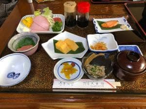 大出館