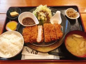 黒豚通り 六白 諌早本店