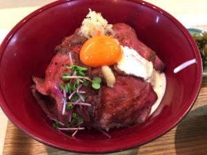 ローストビーフ丼 いがらし