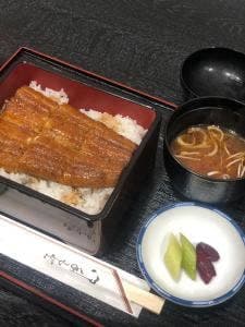 鰻花房