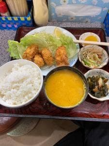 食堂・居酒屋 やままる