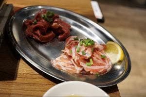 ほるもん酒場 サモエド 秋田駅前店