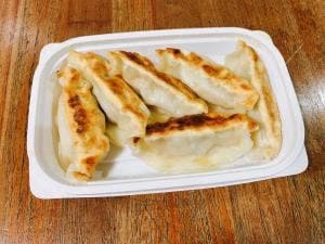 金の餃子酒場