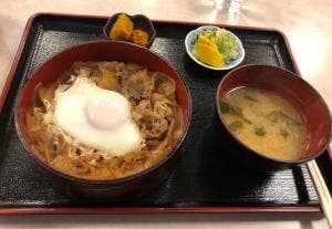 あだちや