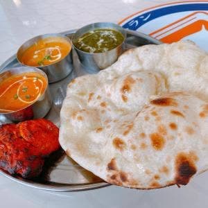 シリスティパレス