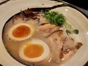 濃厚煮干とんこつラーメン 石田てっぺい 高槻駅前店