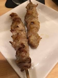 炭火焼鶏 とり三