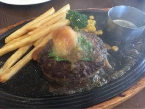 ロイヤルホスト 文の里店