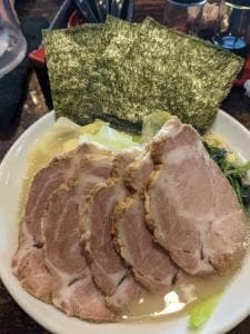 横浜ラーメン 弐七家 白根本店