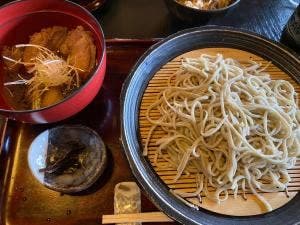 石臼挽き手打ち十割そば 温川