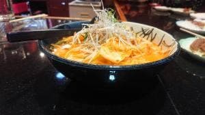 和牛もつ鍋 地鶏溶岩焼 三方