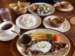 ロイヤルホスト 富士吉田店