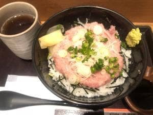 鮪市場 小田急海老名駅店