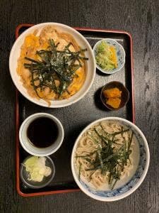 あだちや
