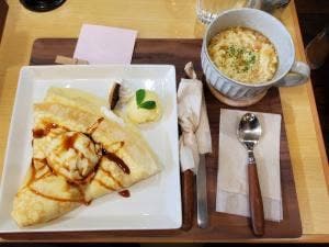 自然卵のクレープ 五橋店