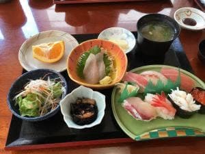 すし処行栄