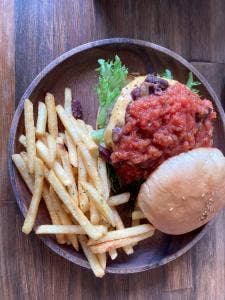 UPPER YARD 青島店