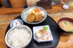 定食 仲よし