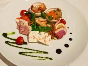 ベイサイドレストラン&カフェ モア