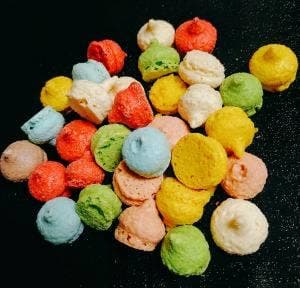 MACARON ET CHOCOLAT