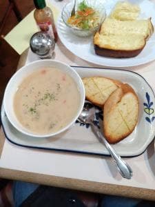 カフェ コロラド 横浜大口駅前店