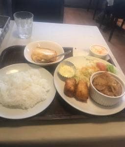 レストランモン