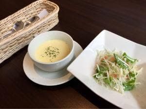 洋食ダイニング ビストロベース