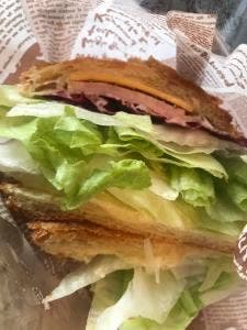 石窯パン工房 ばーすでい 栗生愛子本店