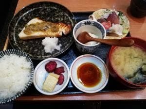 魚や きてれつ
