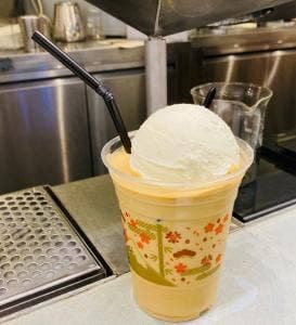 猿田彦珈琲とティキタカアイスクリームのお店