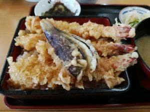 大津漁協直営市場食堂